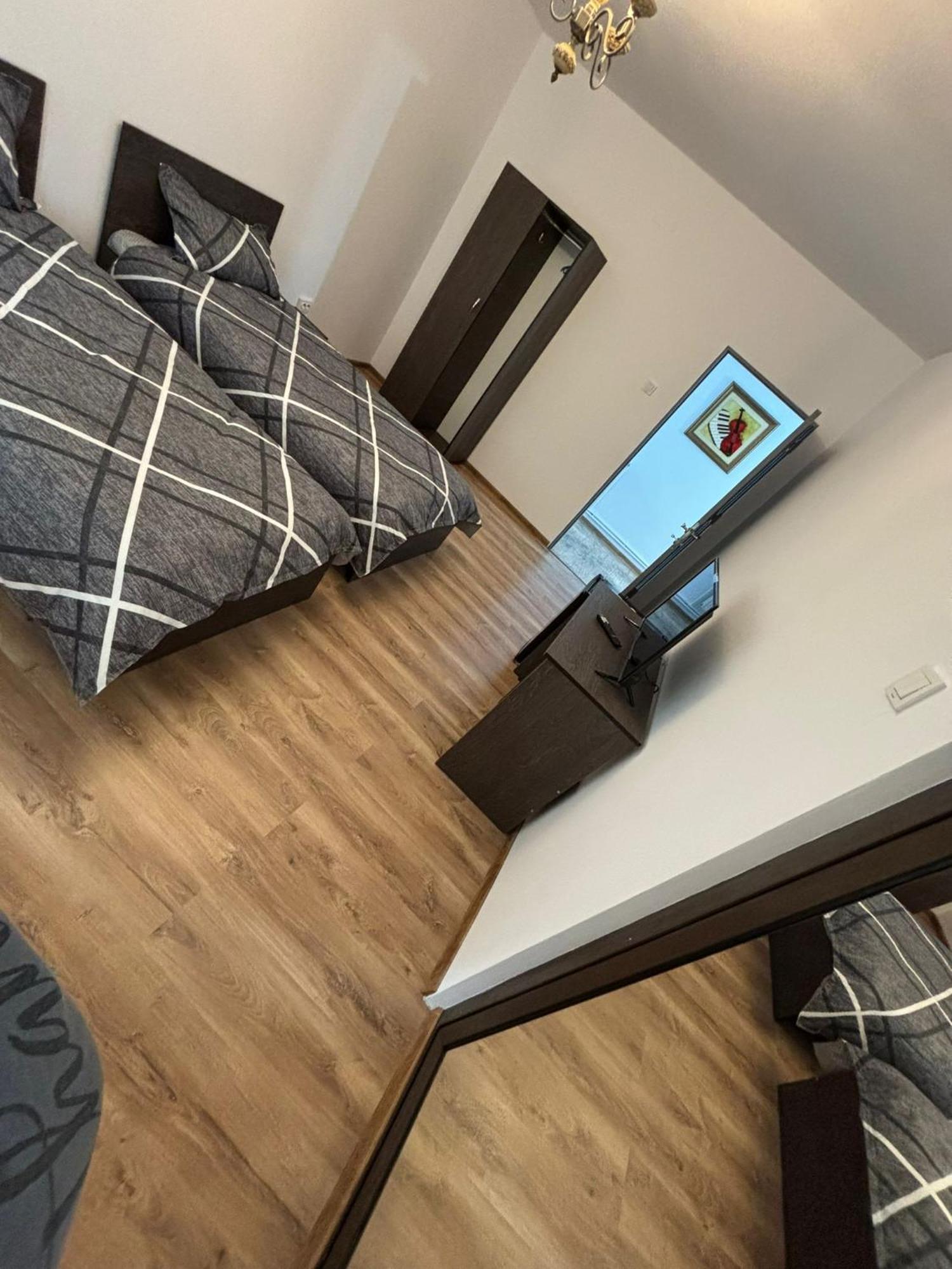 Alexander Residence Brăila Екстериор снимка