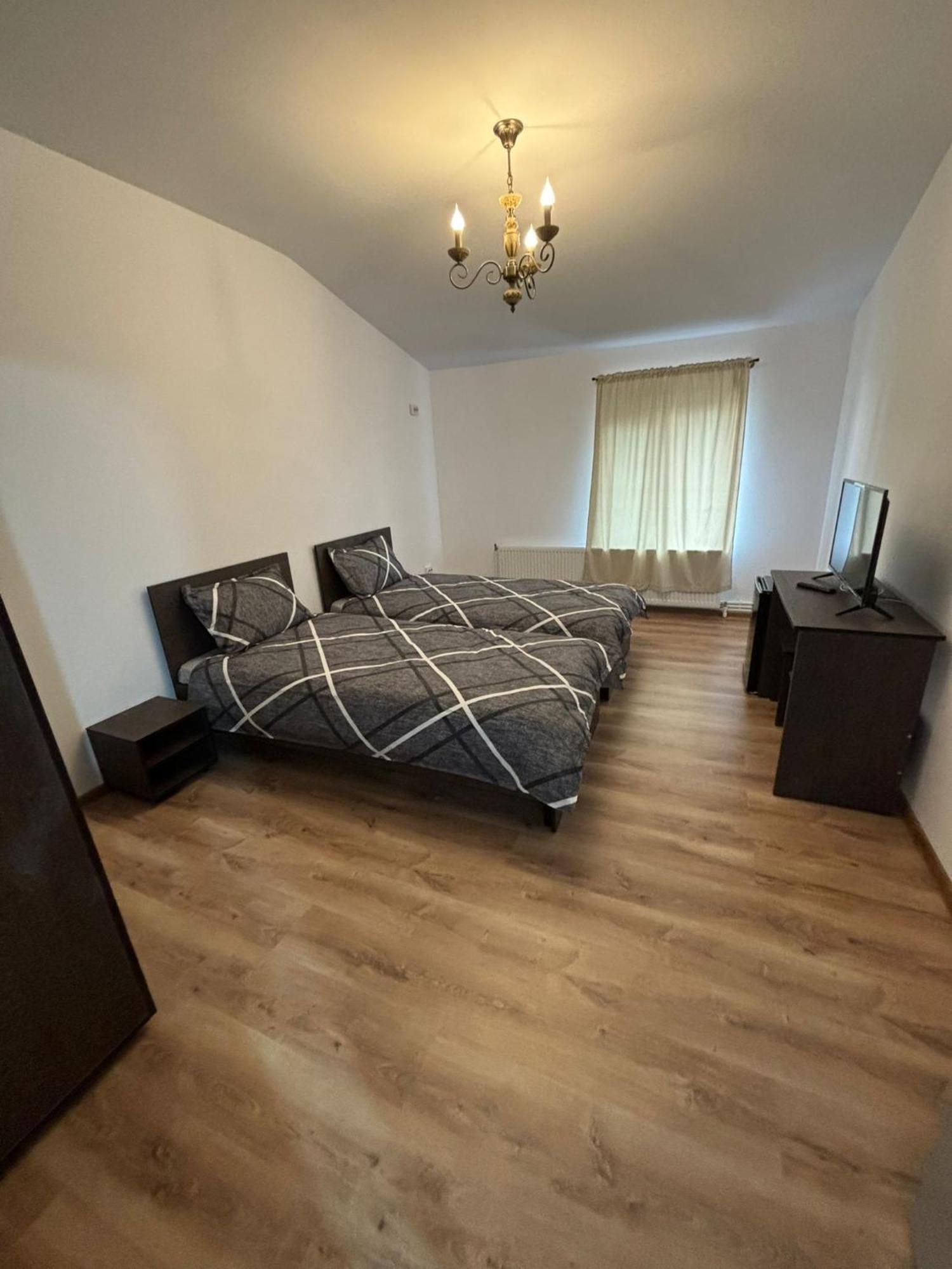 Alexander Residence Brăila Екстериор снимка